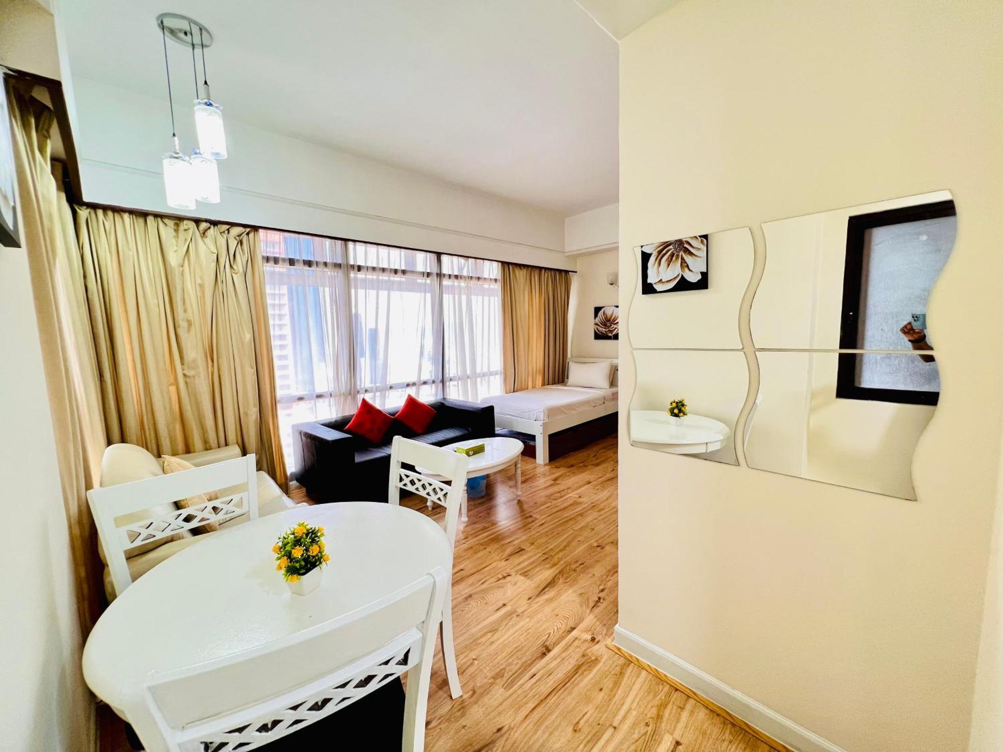 Regal Residences At Berjaya Times Square Kuala Lumpur Esterno foto